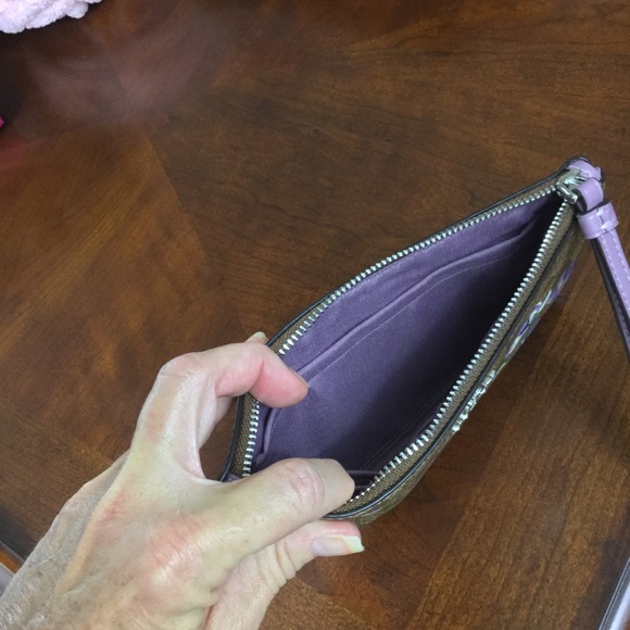 NWT💜Floral Coach Wristlet💜 - Picture 4 of 7